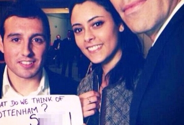 Santi Cazorla bị 'ném gạch' vì chụp ảnh chế giễu Tottenham